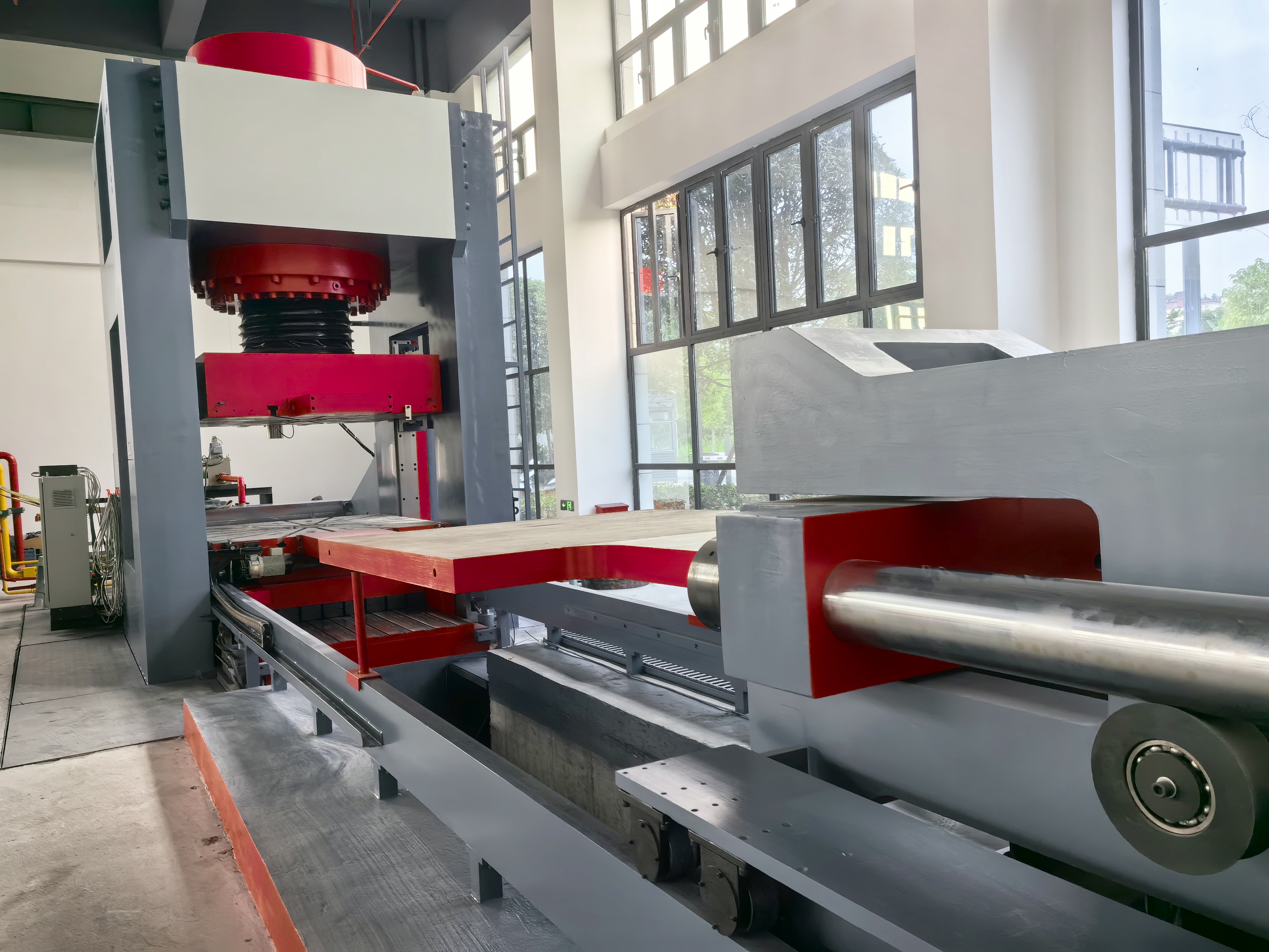 YJW-20000型微机控制电液伺服压剪试验机(动?静态)